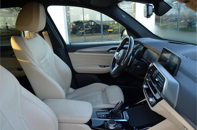 BMW X3 xDrive30e M Pak. 360 Camera | Stoelverw. v+a | Harman Kardon | Head Up | Memory Stoelen |