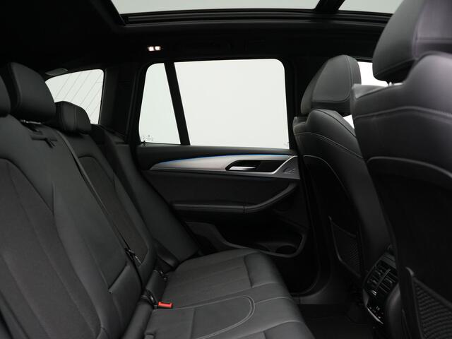 BMW X3 xDrive30e xLine Plug In Hybrid 293pk Dealer O.H PHEV | Trekhaak Af Fabriek | Panodak | Head Up | Lederen Sportstoelen Verwarmd | Keyless | Apple Carplay | Cruise Control | M Sportstuur | Navigatie | Virtual | DAB |