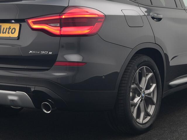 BMW X3 xDrive30e xLine Plug In Hybrid 293pk Dealer O.H PHEV | Trekhaak Af Fabriek | Panodak | Head Up | Lederen Sportstoelen Verwarmd | Keyless | Apple Carplay | Cruise Control | M Sportstuur | Navigatie | Virtual | DAB |