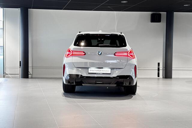 BMW X3 30e xDrive | M Sport | Glazen Panoramadak | Harman Kardon | Trekhaak |