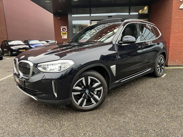 BMW X3 iX3 High Executive 80 kWh // LEDER // ELEK.STOEL + GEHEUGEN // SCHUIF-KANTELDAK // CAMERA+SENSOREN // ELEK. KLEP // CARPLAY + NAVI //