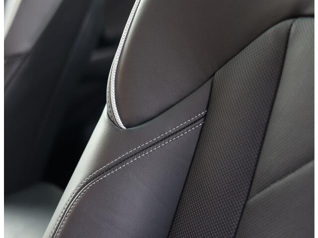 BMW X3 30e xDrive | Pano - Trekhaak - HUD