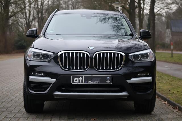 BMW X3 xDrive20i X-Line | 20" | HUD | Trekhaak | Keyless | LED | Hifi | Alarm kl.3 | Sportstoelen | Stoelverwarming | Live Cockpit Pro | Etc.