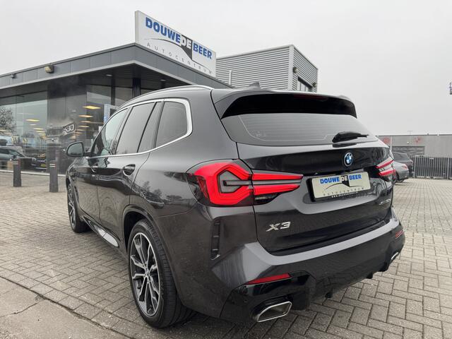 BMW X3 xDrive30e M sport Pano-Dak | Trekhaak | Laser | HUD | Keyless | Memory