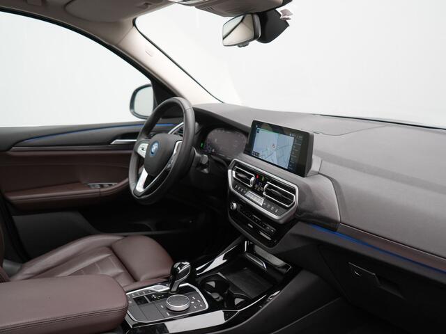 BMW X3 xDrive30e Business Edition Plus Plug In Hybrid 293pk FACELIFT Dealer O.H. PHEV | Trekhaak Af Fabriek | Panodak | Head Up | Adaptive Cruise | Adaptief Onderstel | Lederen Sportstoelen Memory & Ventilatie | Camera | Keyless | Apple Carplay | Navigatie | Vir