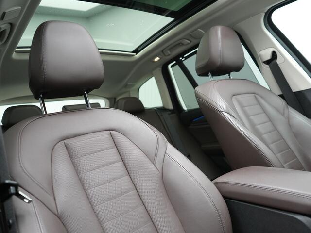 BMW X3 xDrive30e Business Edition Plus Plug In Hybrid 293pk FACELIFT Dealer O.H. PHEV | Trekhaak Af Fabriek | Panodak | Head Up | Adaptive Cruise | Adaptief Onderstel | Lederen Sportstoelen Memory & Ventilatie | Camera | Keyless | Apple Carplay | Navigatie | Vir