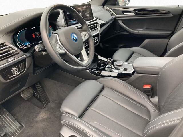 BMW X3 xDrive30e ** LASER, LEDER, PANORAMA, TREKH, HuD, AKOUSTIC GLAS, 20-inch LMV ** 1e EIG - UNFALLFREI ** ** INFORMEER OOK NAAR ONZE AANTREKKELIJKE FINANCIAL-LEASE TARIEVEN **