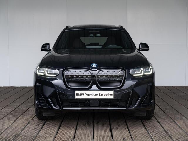 BMW X3 iX3 | High Executive | Driving Assistant Professional | Harman Kardon | Head-Up Display | Stuurwielrand verwarmd | Comfort Access | 20''