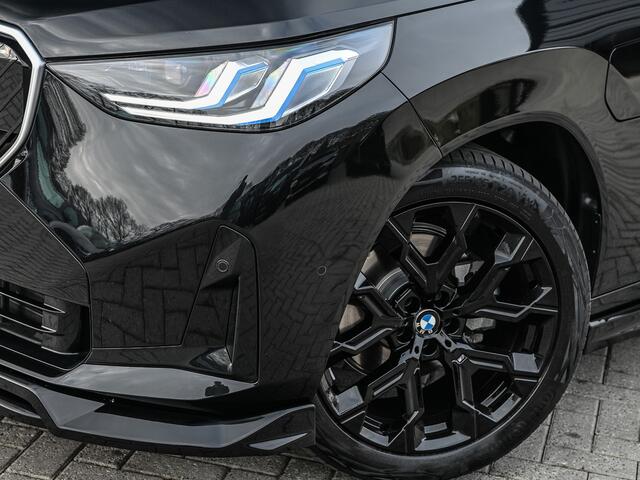 BMW X3 30e xDrive 300pk M-Sport | Panorama dak | Sport stoelen | Driving Assistant Plus | Dab+ | Harman/Kardon | Adaptive Led | Head-Up | 360 Camera | Comfort Access | Ambiance Interieur | Iconic Glow