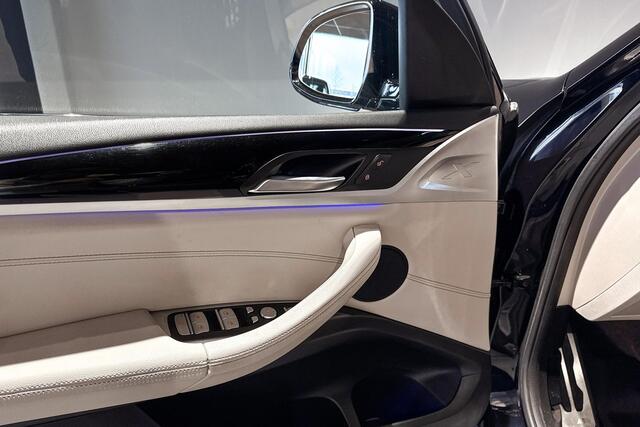 BMW X3 xDrive20i High Executive Edition | M Sport | Glazen Panoramadak | Stoelverwarming | Trekhaak |