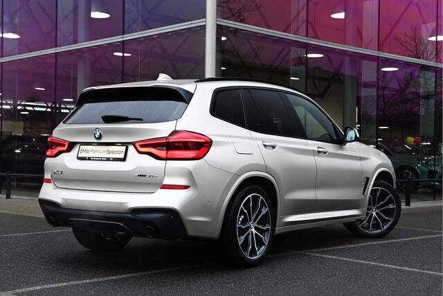 BMW X3 xDrive30e High Executive M Sport Automaat / Panoramadak / Trekhaak / Sportstoelen / Achteruitrijcamera / LED / Stoelverwarming / Live Cockpit Professional