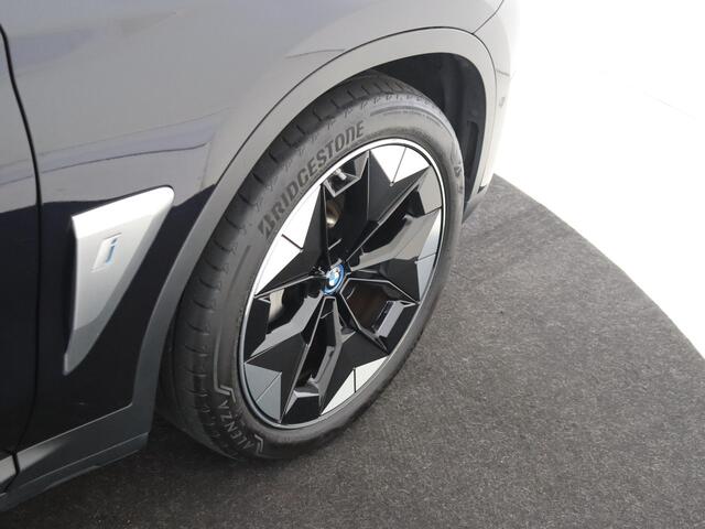 BMW X3 iX3 High Executive 80 kWh | Automaat | Panorama schuifdak | Stoelverwarming
