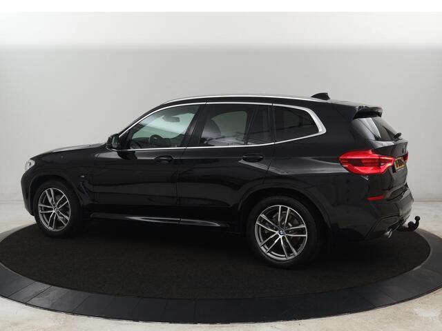 BMW X3 xDrive20i High Executive | M Sport | 1e eigenaar | Head-Up | Leder | Trekhaak | Stoelverwarming | Harman/Kardon | Camera | Keyless | Adaptive Drive | Sfeerverlichting | Full LED | Sportstoelen