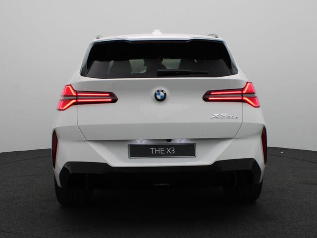BMW X3 30e xDrive M Sportpakket Pro | Professional Pack | Premium Pack | Trekhaak | Iconic Glow
