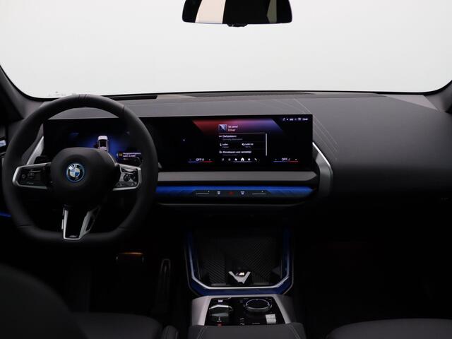 BMW X3 30e xDrive M Sportpakket Pro | Professional Pack | Premium Pack | Trekhaak | Iconic Glow