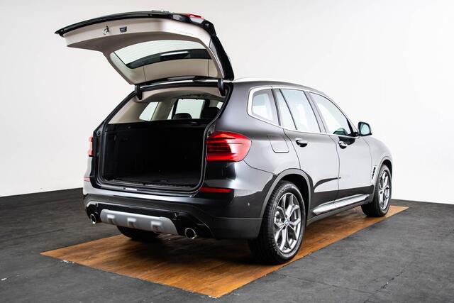 BMW X3 xDrive30i High Executive xLine - Trekhaak - Panoramadak - Comfort Access - Driving Assistant Plus - Active Protection - Elektrisch verwarmde voorstoelen - Head up - Hifi - Zonneschermen achter -
