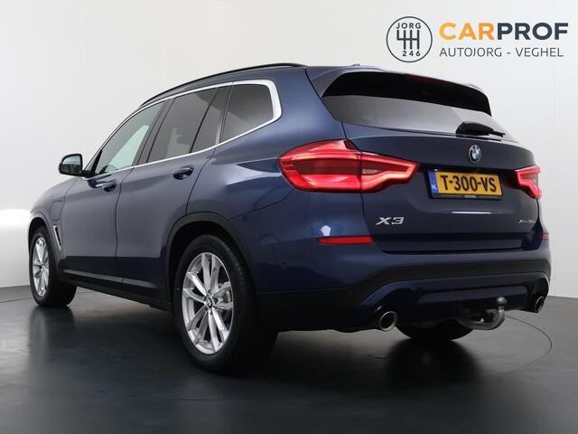 BMW X3 xDrive30e High Executive M Sport interieur | Panoramadak | Trekhaak | Camera | Harman Kardon | HUD