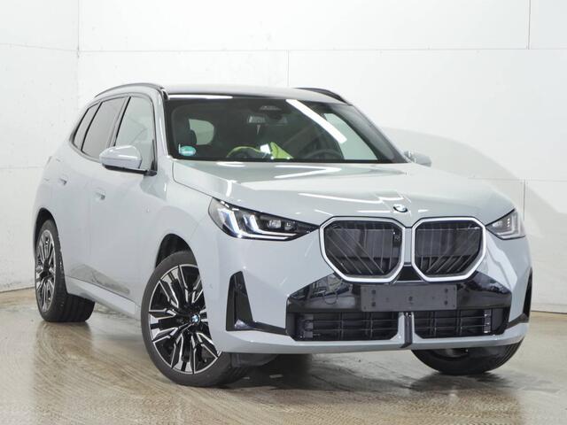 BMW X3 30e xDrive M-Sport | Panorama | 21" | Trekhaak | Harman Kardon | Ventilatie | Driving Assistant Plus |