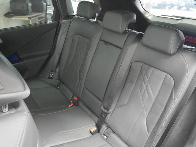 BMW X3 30e xDrive M-Sport | Panorama | 21" | Trekhaak | Harman Kardon | Ventilatie | Driving Assistant Plus |