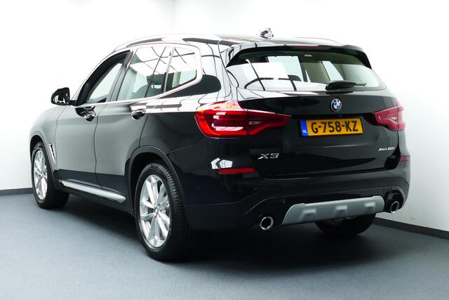 BMW X3 xDrive20i High Executive. Panodak, Camera, StoelVerw, Adap Cruise, 19"LMV, Haak 2400kg