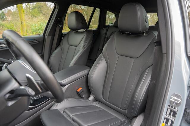 BMW X3 xDrive30e High Executive M-SPORT | KEYLESS | CAMERA | 20 INCH | SHADOWLINE | CARPLAY