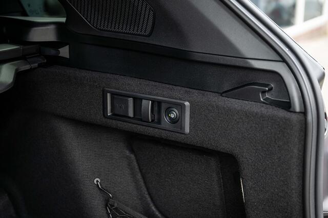 BMW X3 30e xDrive M Sport Pro | Panorama | Harman/Kardon | Head-Up | Memory Seats |Trekhaak | Driving Ass. Plus | 360° | 20 Inch | Iconic |