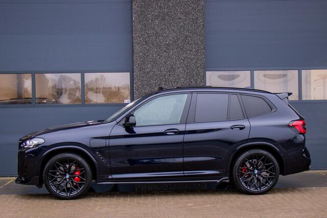 BMW X3 xDrive30e High Executive | M-Sport | Pano | LED | HUD | M-Seats | Sfeer | Harman Kardon | Camera | 21 Inch | X3M Pack | Shadow Line | Carbon-Zwart | Live Cockpit Pro | 1 Eigenaar | Dealer Onderhouden | BTW | Garantie
