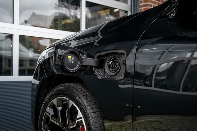 BMW X3 30e xDrive M Sport Pro | Harman/Kardon | Head-Up | Memory Seats |Trekhaak | Driving Ass. Plus | 360° | 20 Inch | Iconic |