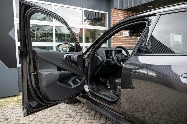 BMW X3 30e xDrive M Sport Pro | Panorama | Harman/Kardon | Head-Up | Memory Seats | Ventilatie |Trekhaak | Driving Ass. Plus | 360° | 20 Inch |