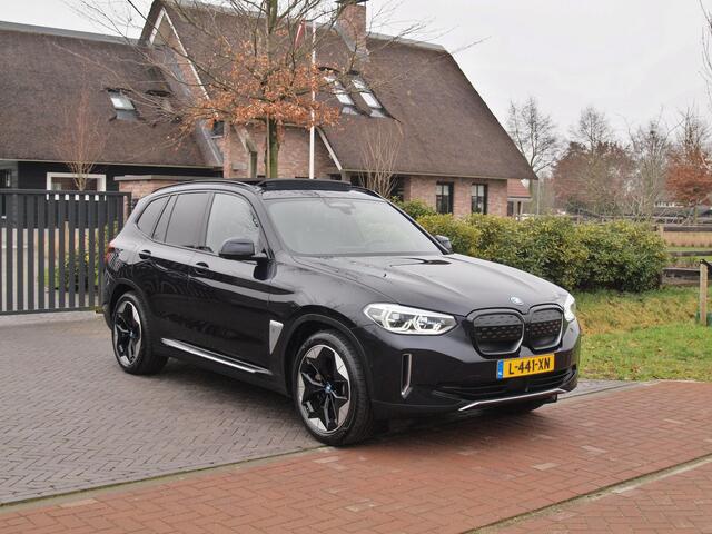 BMW X3 iX3 High Executive 80 kWh | Panoramadak | 360 Camera | Harman Kardon | Head-Up Display | Apple Carplay |