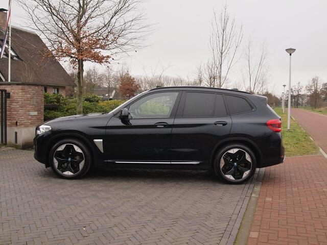 BMW X3 iX3 High Executive 80 kWh | Panoramadak | 360 Camera | Harman Kardon | Head-Up Display | Apple Carplay |