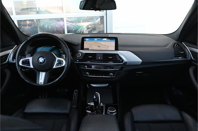 BMW X3 xDrive30e High Executive M Sport Automaat / Trekhaak / Panoramadak / Sportstoelen / Comfort Access / Head-Up / Adaptieve LED / Parking Assistant Plus