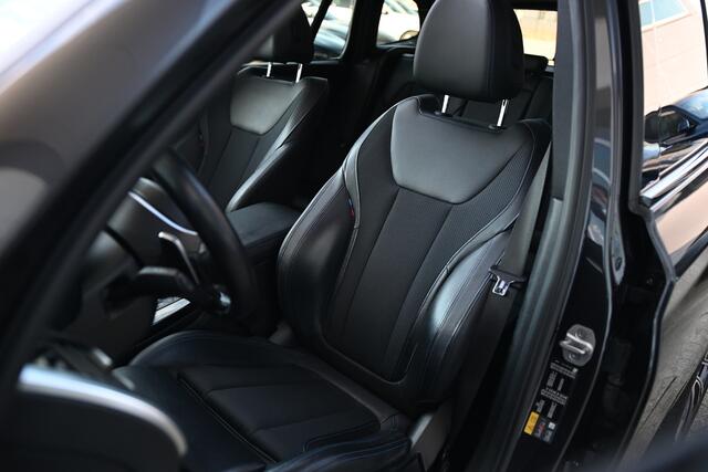 BMW X3 xDrive30e High Executive M Sport Automaat / Trekhaak / Panoramadak / Sportstoelen / Comfort Access / Head-Up / Adaptieve LED / Parking Assistant Plus