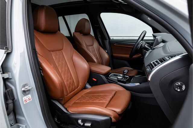 BMW X3 xDrive30e M Sport Panorama / Individual / Camera / 20inch / M Sport Remsysteem / HiFi /