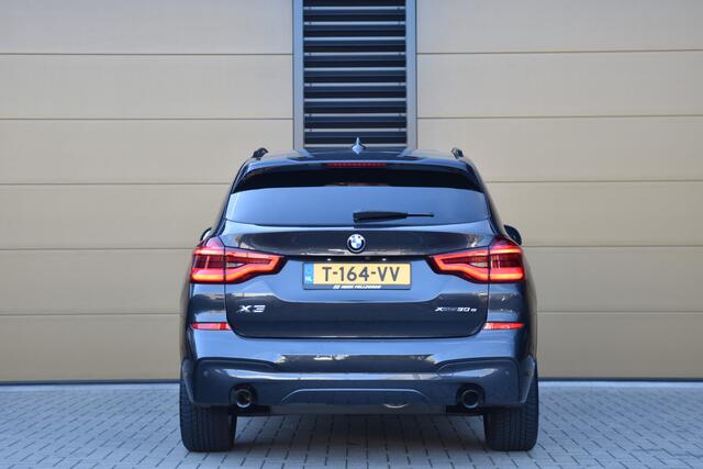 BMW X3 xDrive30e High Executive * BMW Live Cockpit * Panoramadak * 20 Inch * Trekhaak *