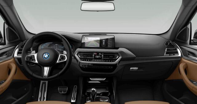BMW X3 xDrive30e M Sport - Elektrisch verwarmde voorstoelen - Getinte Ruiten - Comfort Access - Parking Assistant - HiFi System - Ambiance verlichting -