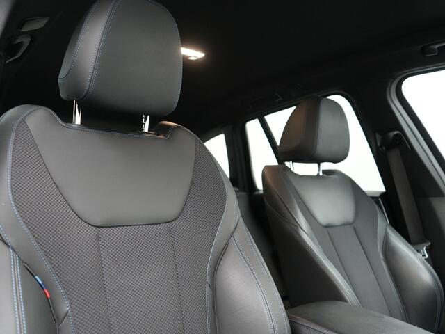 BMW X3 xDrive30e M Sport Plug In Hybrid 293pk Dealer O.H. PHEV | Trekhaak Af Fabriek | Camera | Adaptief Onderstel | Lederen Sportstoelen Verwarmd | Adaptive LED | Hifi Audio | Sfeerverlichting | 20"L.M | Virtual | Navigatie | DAB | Cruise Control |