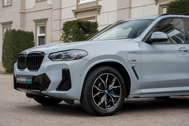 BMW X3 xDrive30e High Executive TREKHAAK | PANO | MOKKA LEDER | KEYLESS | CARPLAY | 1E EIGN