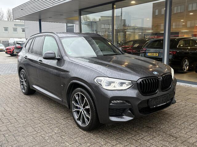 BMW X3 xDrive30e M Sport Plug-in Hybride | PHEV | Elek. Trekhaak | 20 inch | M pakket | Stoelverwarming | Shadowline Exterior | Adaptive Led verlichting | Hifi | Volledig digitaal instrumentenpaneel