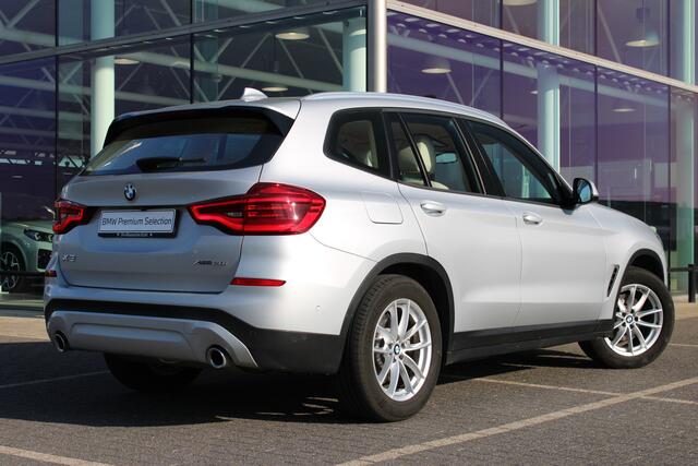 BMW X3 xDrive20i High Executive Automaat / Trekhaak / Adaptieve LED / Achteruitrijcamera / Live Cockpit Professional / Stoelverwarming