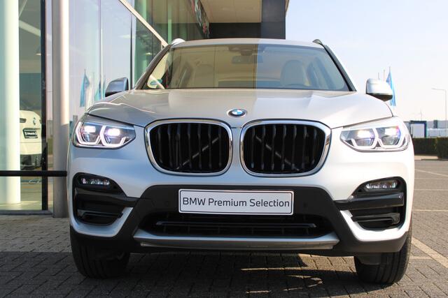 BMW X3 xDrive20i High Executive Automaat / Trekhaak / Adaptieve LED / Achteruitrijcamera / Live Cockpit Professional / Stoelverwarming