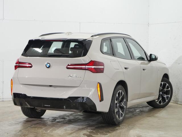 BMW X3 30e xDrive M-Sport | Panorama | Harman Kardon | Trekhaak | Driving Assistant Plus | Elektrisch verstelbare stoelen | 19" |