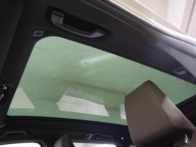 BMW X3 30e xDrive M-Sport | Panorama | Harman Kardon | Trekhaak | Driving Assistant Plus | Elektrisch verstelbare stoelen | 19" |