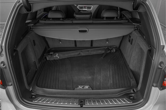 BMW X3 xDrive20i Business Edition+ M-Sport M-Stoelen Pano Laser 21"