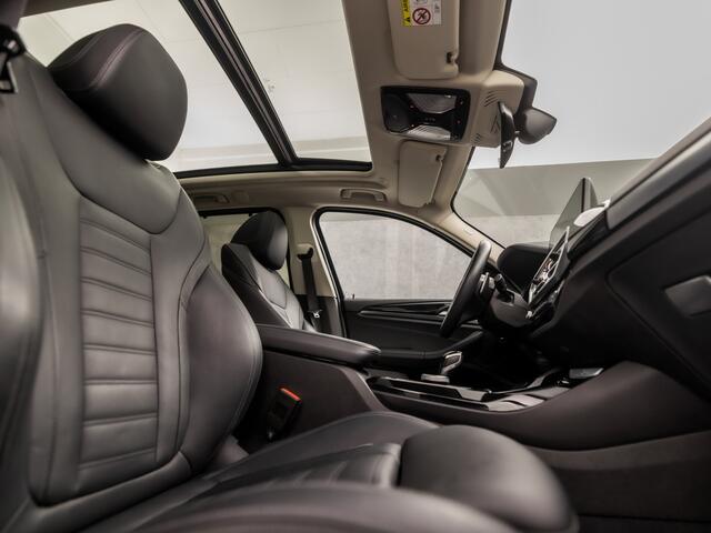 BMW X3 xDrive20d High Executive M Sport 191Pk Automaat (PANORAMADAK, M STUUR, LASER LED, APPLE CARPLAY, HARMAN/KARDON, STOELVERWARMING VOOR/ACHTER, LEDER, ELEK ACHTERKLEP, NIEUWSTAAT)