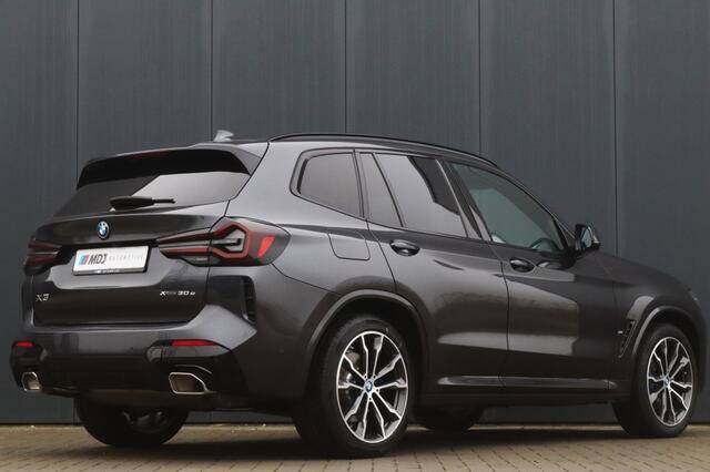 BMW X3 xDrive30e M Sport Pano M Stoelen Harman-Kardon