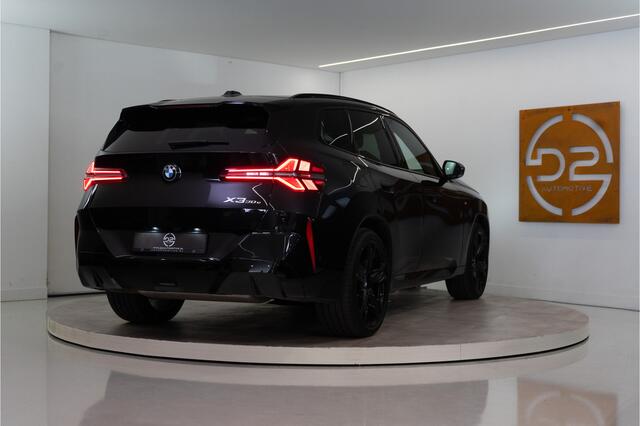 BMW X3 30e xDrive M-Sport Pro 300PK | Pano | Harman/Kardon | Sfeer | Drive Pro | Fabrieksgarantie