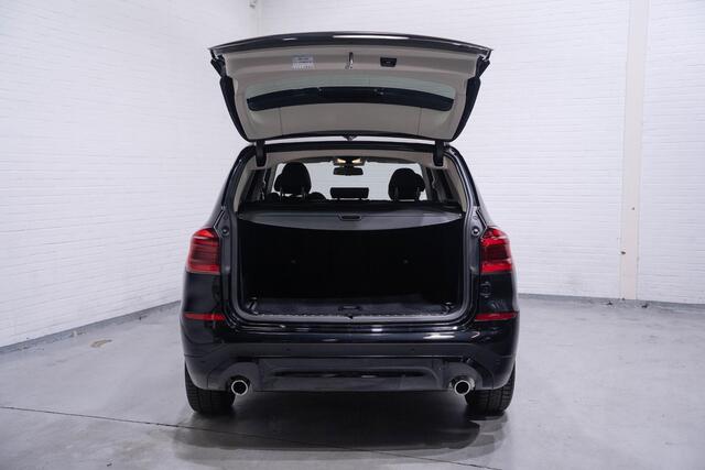 BMW X3 sDrive18d High Executive Camera 360 Sportstoelen Leder 2e Eigenaar NAP navigatie bleutooth telefonie private-glas PDC v+a electr. achterklep led-verlichting 18"lmv ACC DAB groot licht assist stoelverwarming electrisch bedienbare voorstoelen