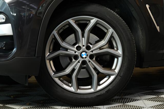 BMW X3 xDrive20d AUT Executive PANO LEDER NAV FULL-LED PDC "18