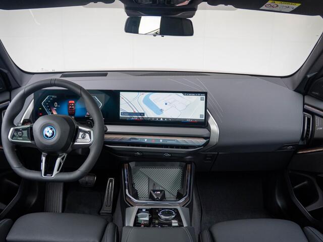 BMW X3 30e xDrive | M Sportpakket Pro | Comfort Pack | Harman Kardon | Stuurwielrand verwarmd | Comfort Access | Panoramadak | Stoelventilatie | Trekhaak